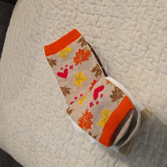 3 pair holiday socks Three - Picture 3 of 4